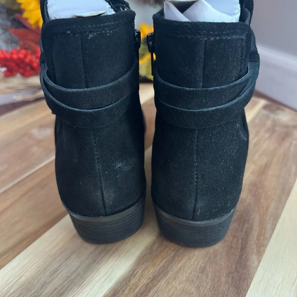 Isaac Mizrahi Gracie Boots Women's 8M Black Ankle Leather Suede